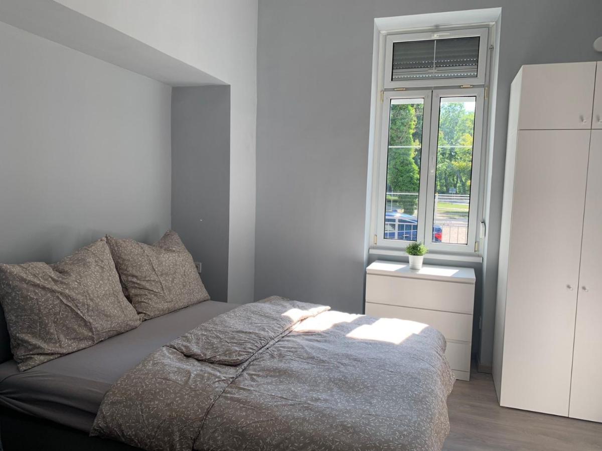 Kinizsi Udvar Apartmanhaz Balatonboglar Exterior photo