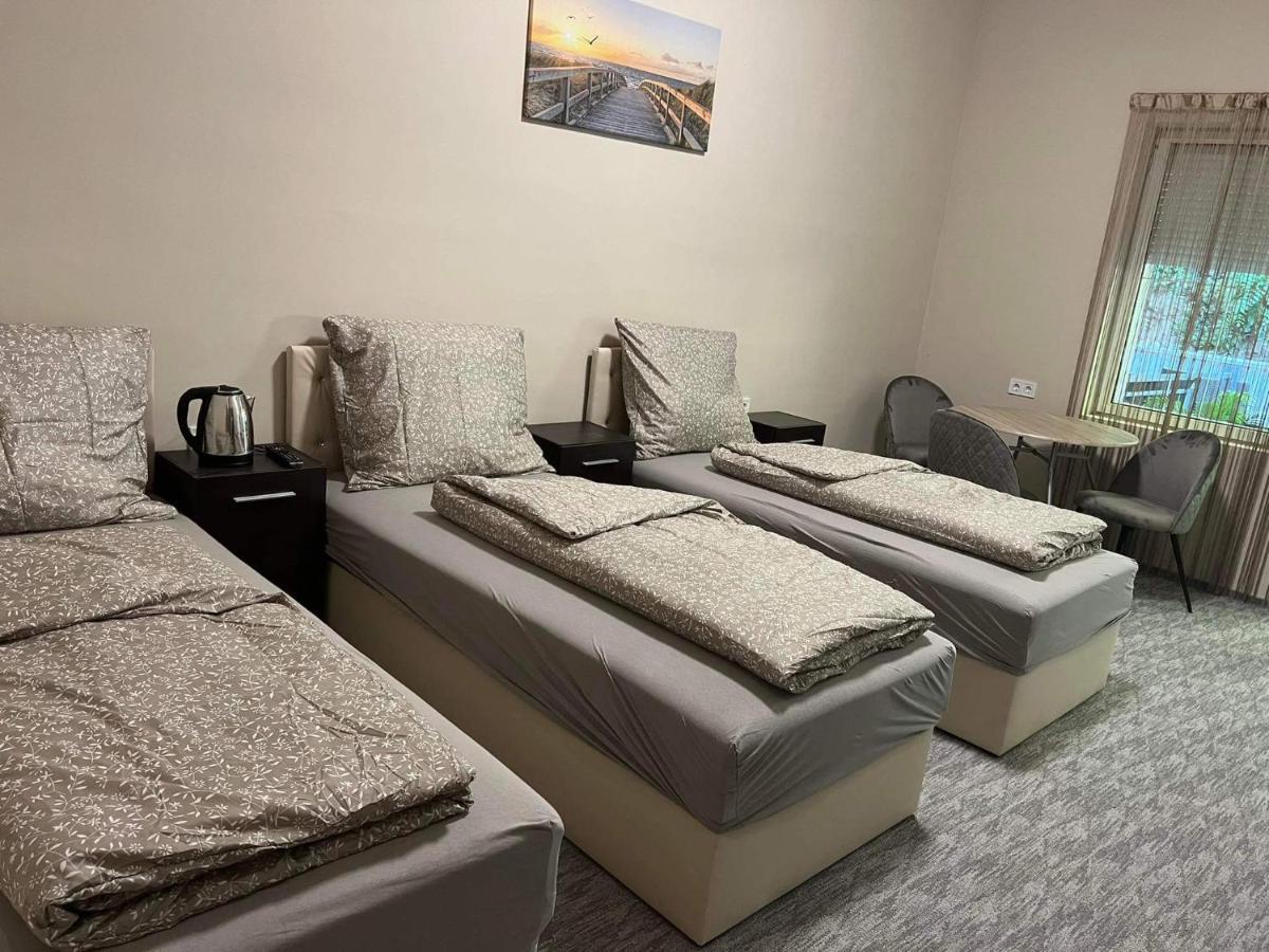 Kinizsi Udvar Apartmanhaz Balatonboglar Exterior photo