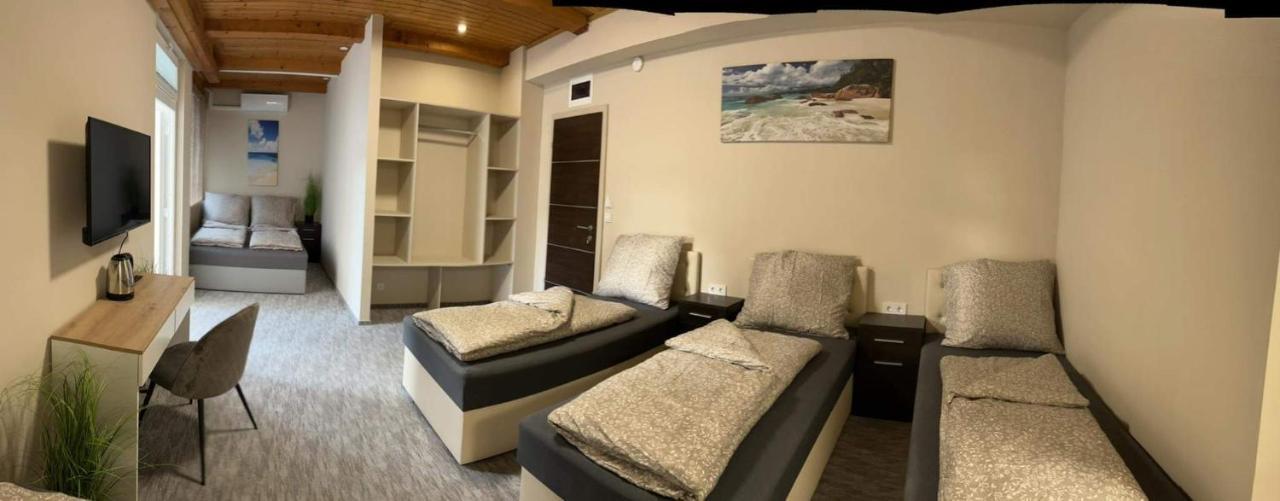 Kinizsi Udvar Apartmanhaz Balatonboglar Exterior photo