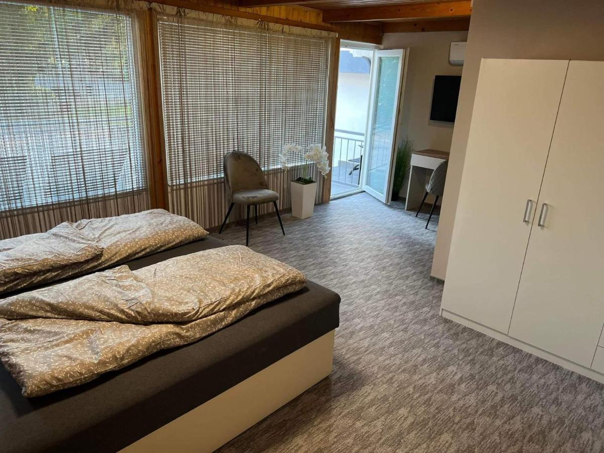 Kinizsi Udvar Apartmanhaz Balatonboglar Exterior photo