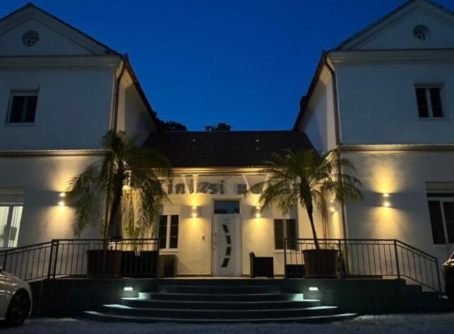 Kinizsi Udvar Apartmanhaz Balatonboglar Exterior photo